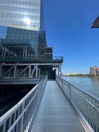 The East River Esplanade is currently blocked at E. 71st St., due to a years long construction project underway by the Hospital of Special Surgeries. The lack of a temporary pathway is reportedly frustrating to many users who walk, jog, or bike on the East Side.