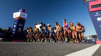 Start of the professional women’s race on Verrazano Bridge.