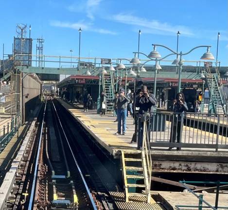 As the Nostalgia Train went from Manhattan to the Bronx and back, cadres of photographers snapped the WW1 era train at many stations. To those in the Bronx, it was indeed a picture perfect day.