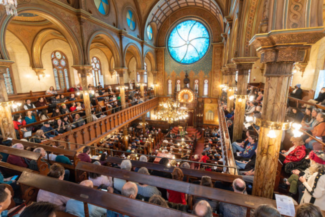 The Museum at Eldridge Street is hosting a “Jazukkah” holiday celebration on Dec. 25, one of many such events across Manhattan this holiday season.