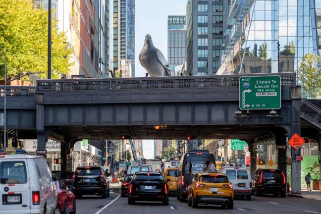 The sclulpture of a giant pigeon entitled “Dinosaur” will be on display on the High Line Plinth from October until Spring 2026.